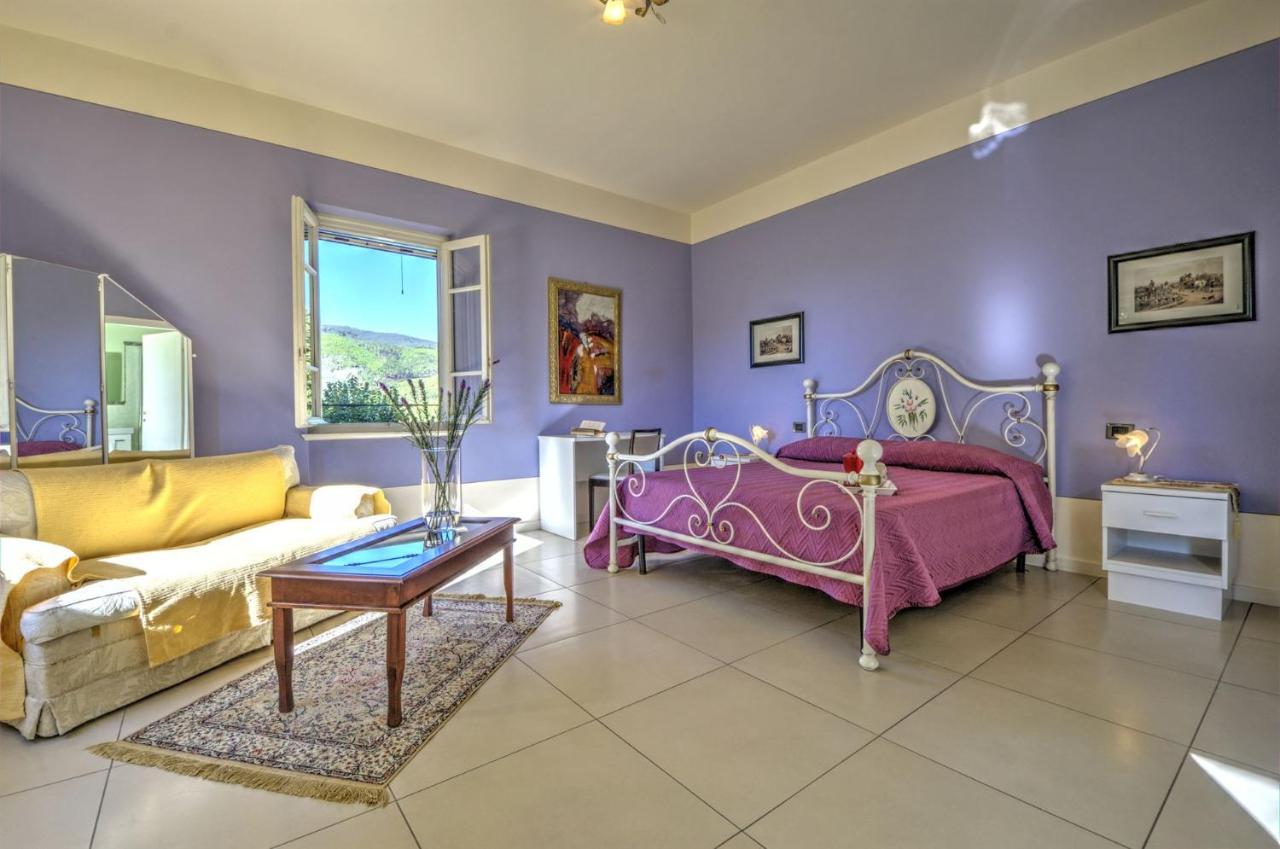 Lucca Cycling Holidays Il Tiglio Rooms SantʼAndrea di Compito Extérieur photo
