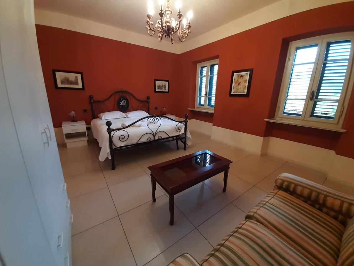 Lucca Cycling Holidays Il Tiglio Rooms SantʼAndrea di Compito Extérieur photo